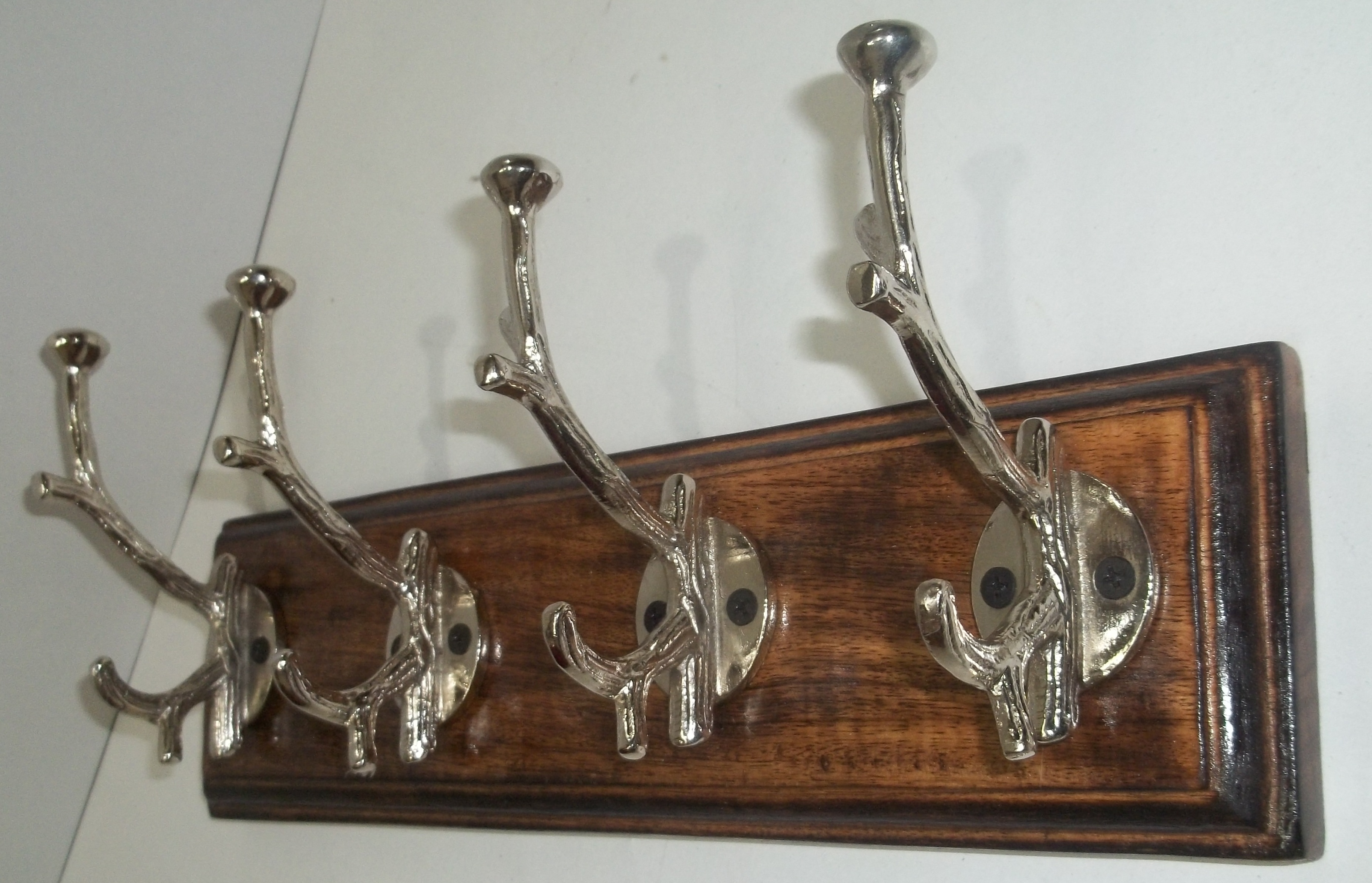 Wall Hanger 4 Hooks